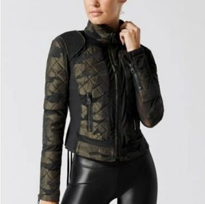 NWT CARBON38 BLANC NOIR CAMO MESH MOTO M